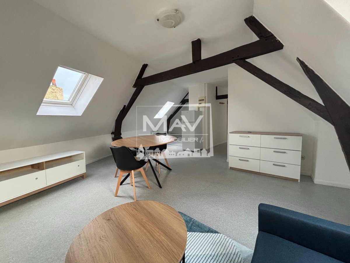 Appartement à LOUER - Réf. EAG008412