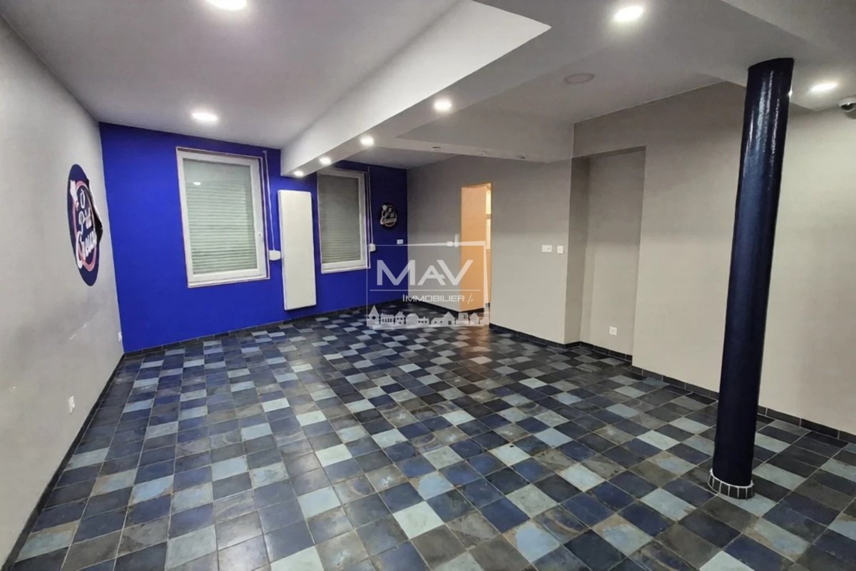 Commerce à LOUER - Réf. SSG680