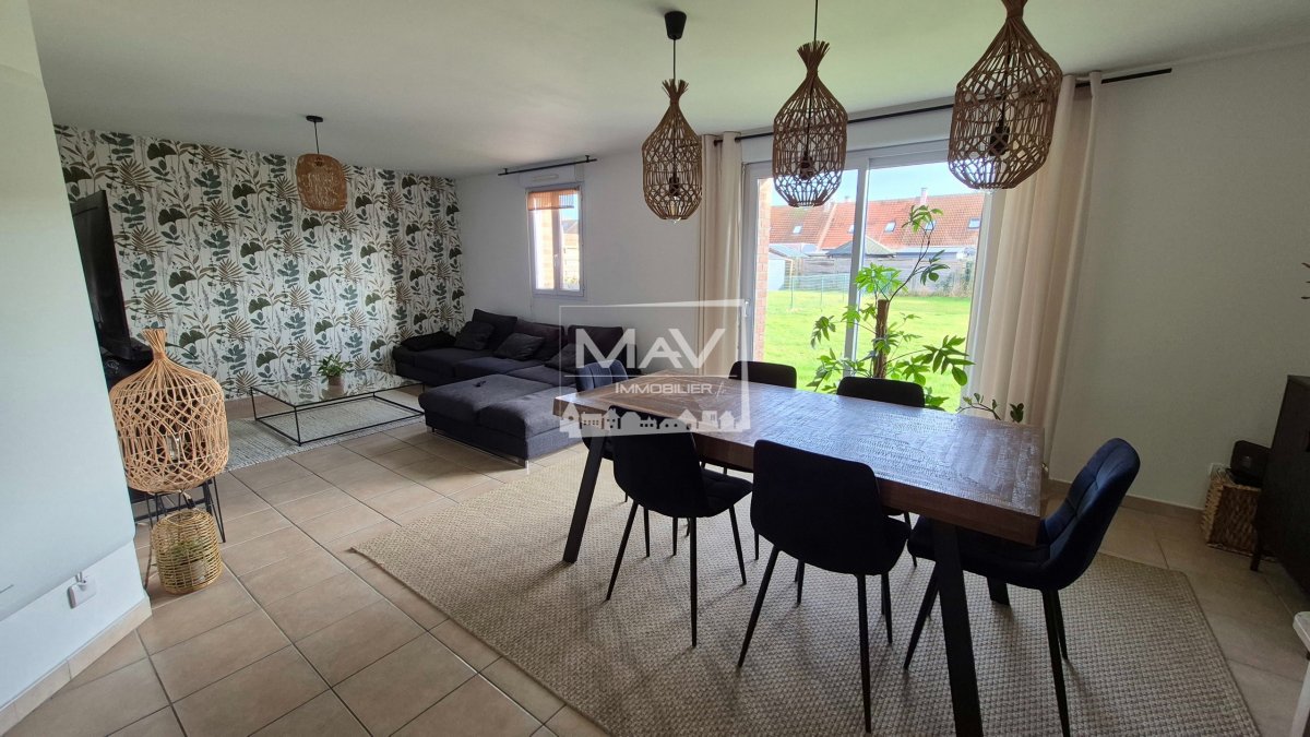 Maison à VENDRE - Réf. MVV1063