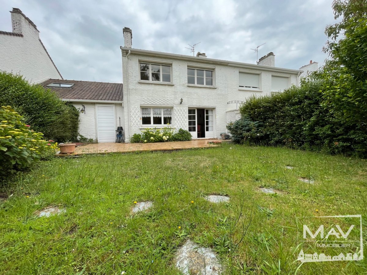 Maison à VENDRE - Réf. ASV1032