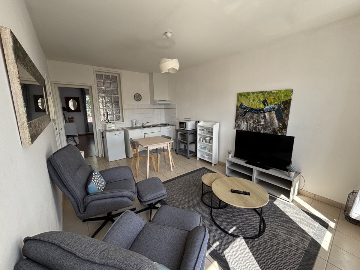 Appartement à LOUER - Réf. 0021