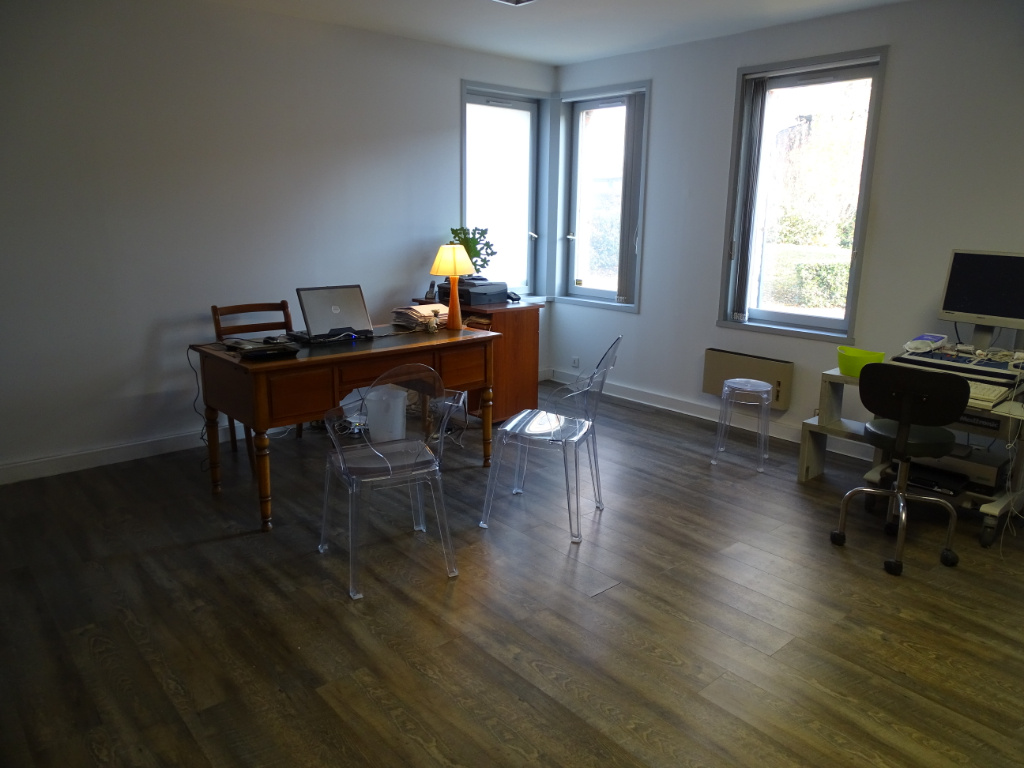 Bureaux à LOUER - Réf. BPL1306