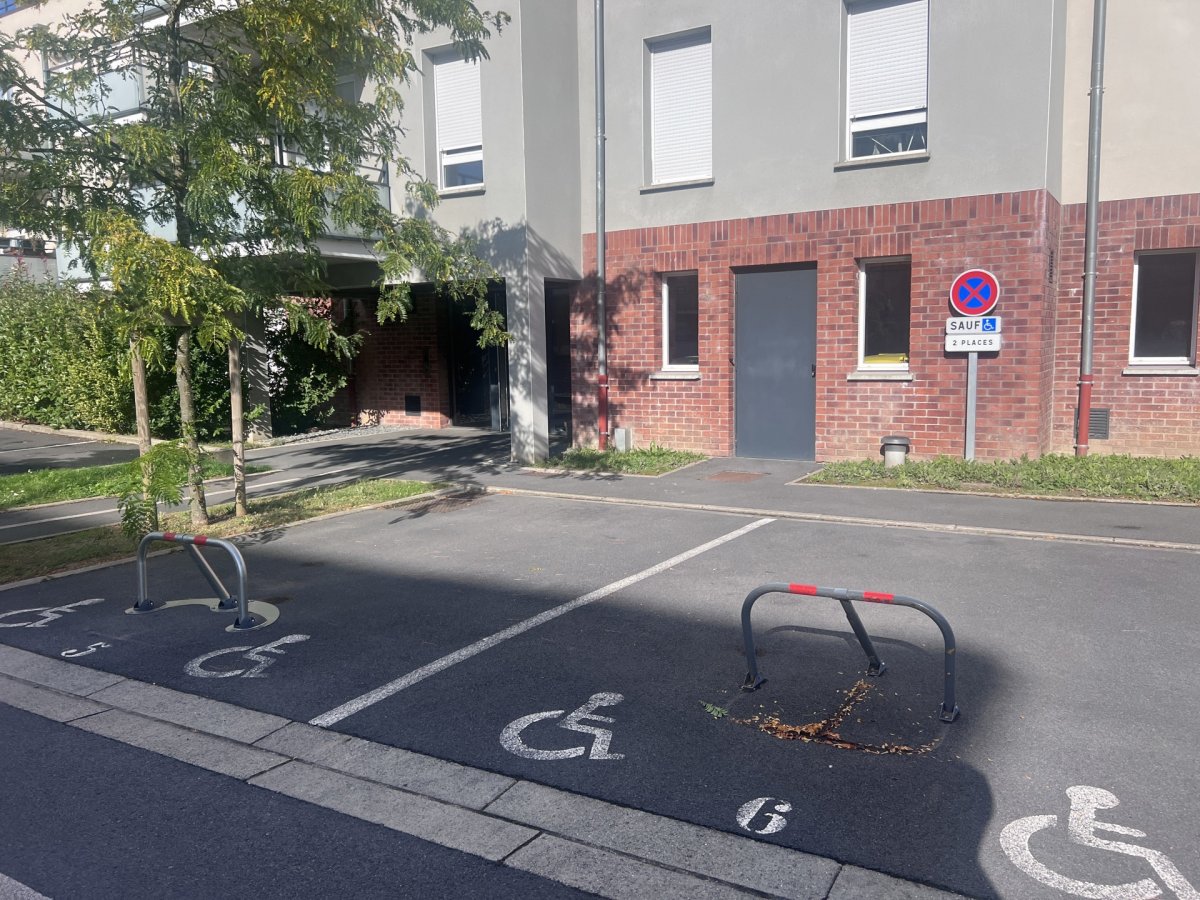 Garage / parking à LOUER - Réf. BPG451