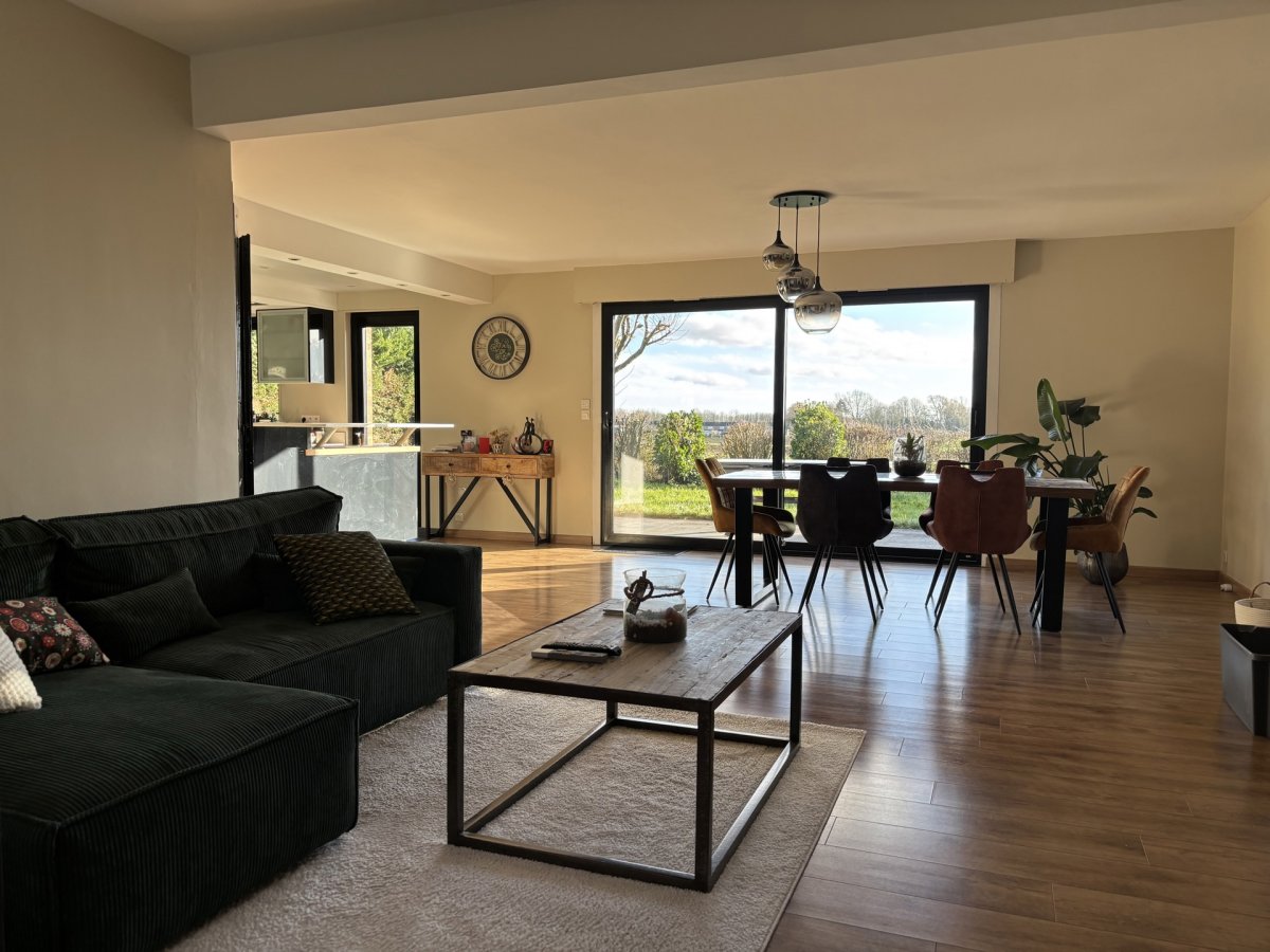 Maison à VENDRE - Réf. MVV982